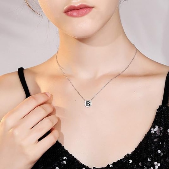 LUHE "B" Initial Necklace Sterling Silver Circle Engraved Pendant Necklace Jewel - Picture 4 of 6